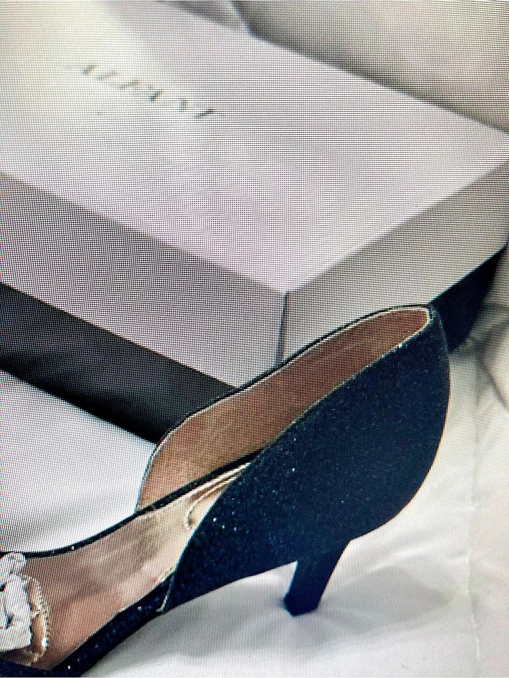 ALDO Heeled Sandals in Black Size 8 Like New - Picture 2 of 2